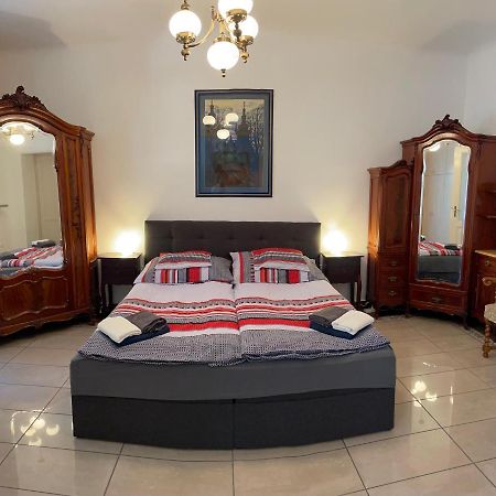 Buda Castle Apartment Budapest Eksteriør billede