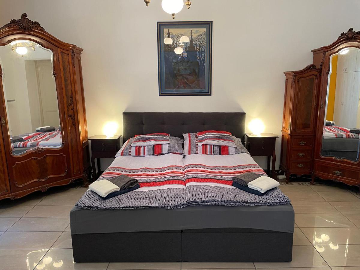 Buda Castle Apartment Budapest Eksteriør billede