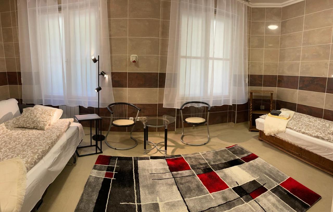 Buda Castle Apartment Budapest Eksteriør billede